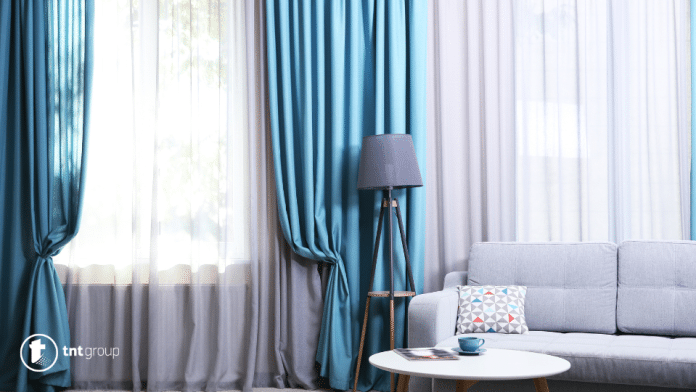 dream meaning curtain